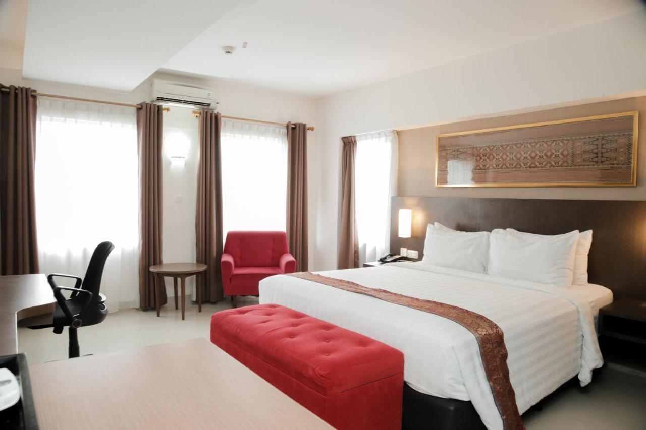 Grand Inna Medan Buitenkant foto