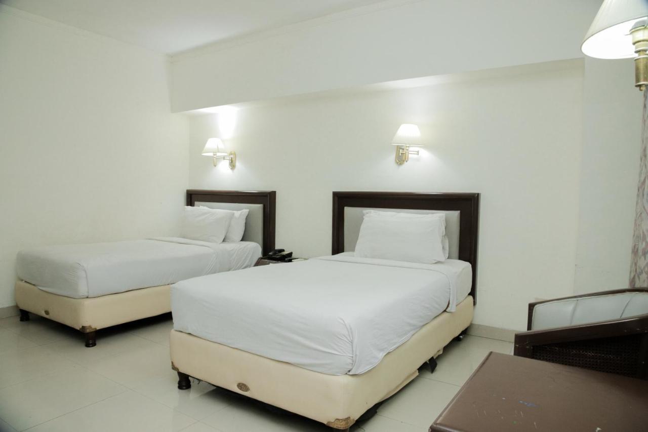 Grand Inna Medan Buitenkant foto