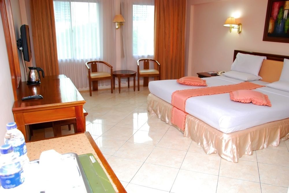 Grand Inna Medan Buitenkant foto
